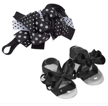 Load image into Gallery viewer, Baby Headband &amp; Ribbon Sandal Set
